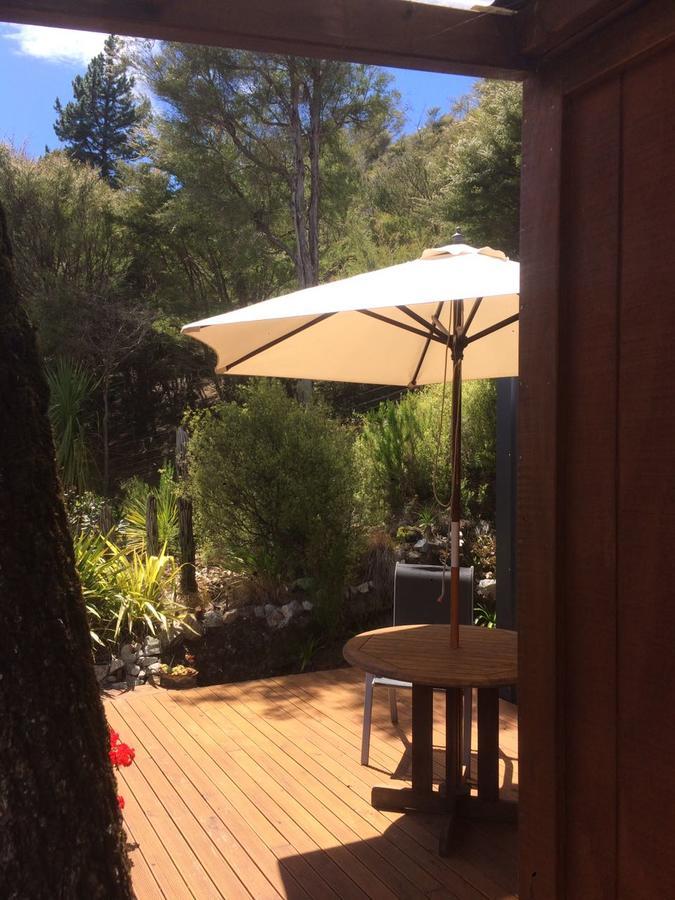 Cabbage Tree Chalet Parapara ภายนอก รูปภาพ